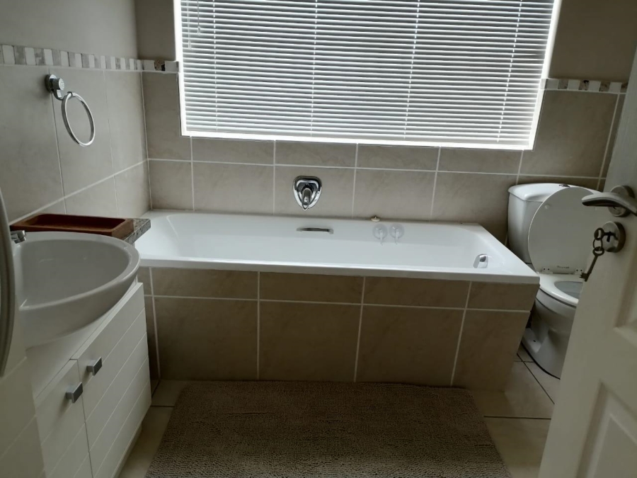 2 Bedroom Property for Sale in Marina Martinique Eastern Cape